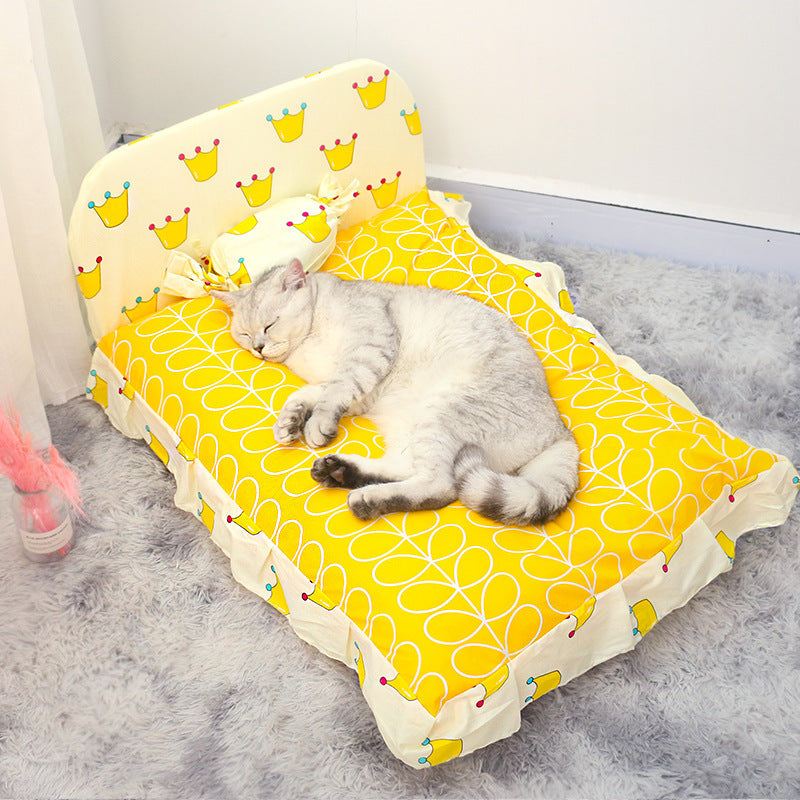 CuddleCloud Teddy Pet Bed — Small Bliss for Tiny Paws