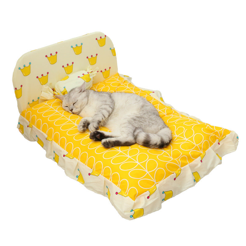CuddleCloud Teddy Pet Bed — Small Bliss for Tiny Paws