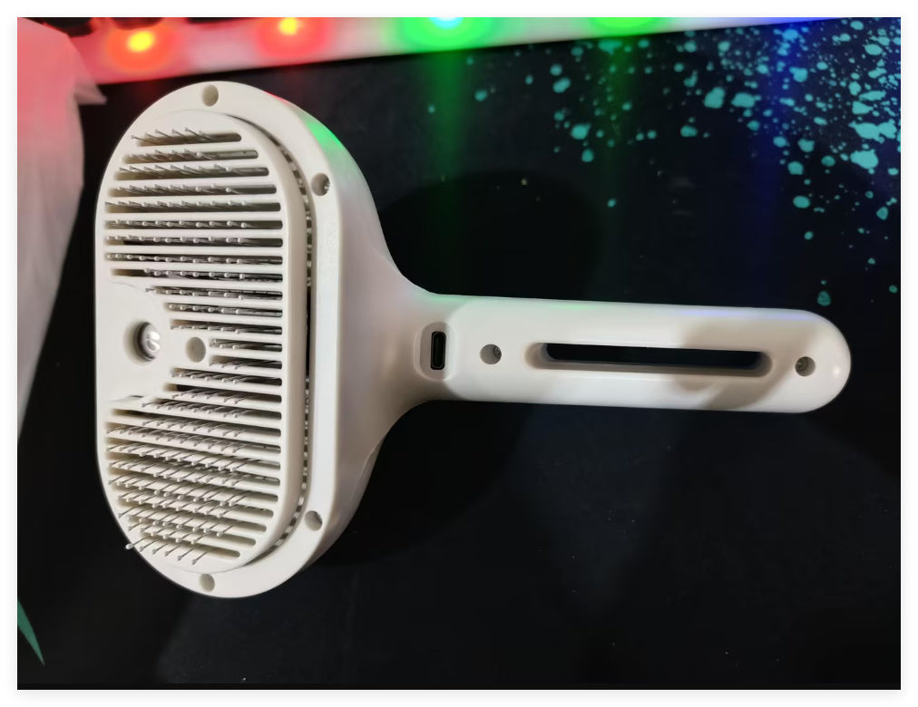 MoistureMist Self-Cleaning Pet Grooming Comb